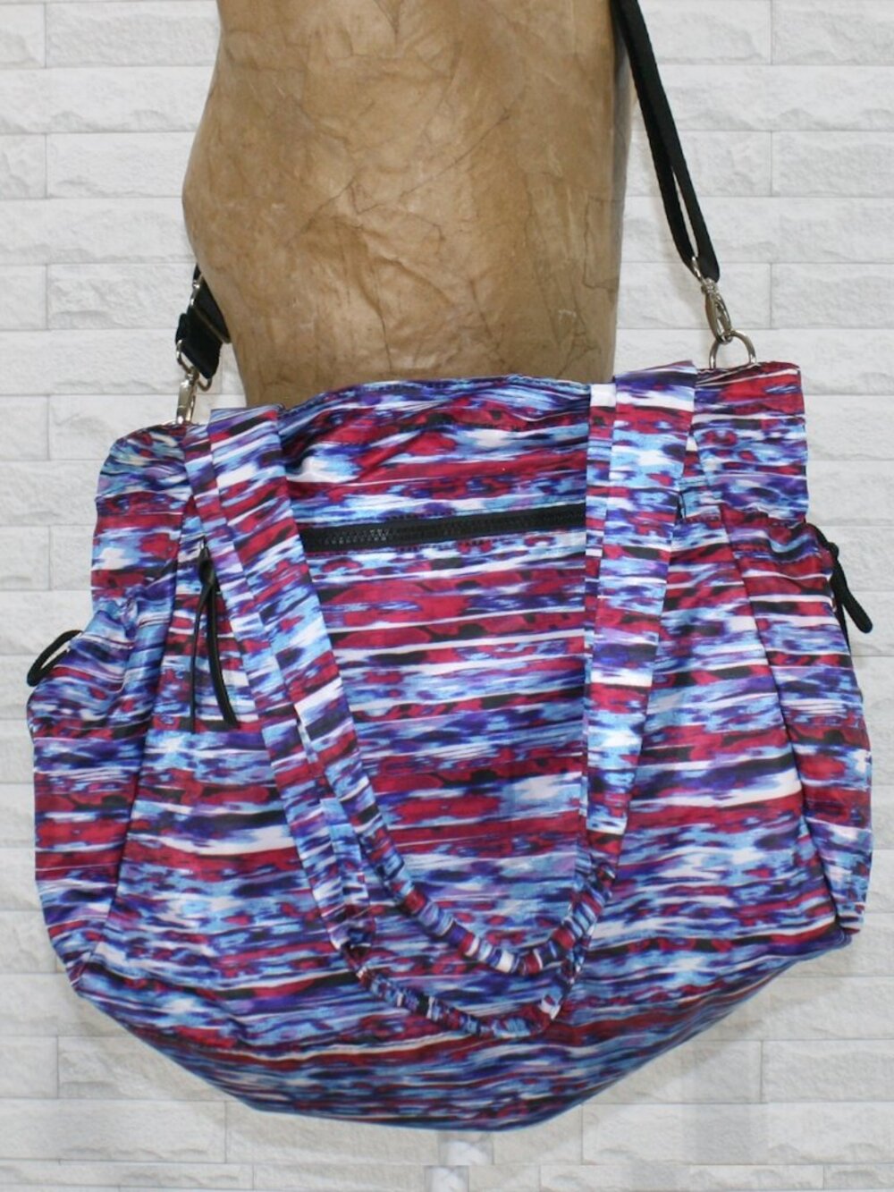TEK GEAR Bag Workout Gym Duffle Tote Crossbody Multiple Pockets Oversized Blue